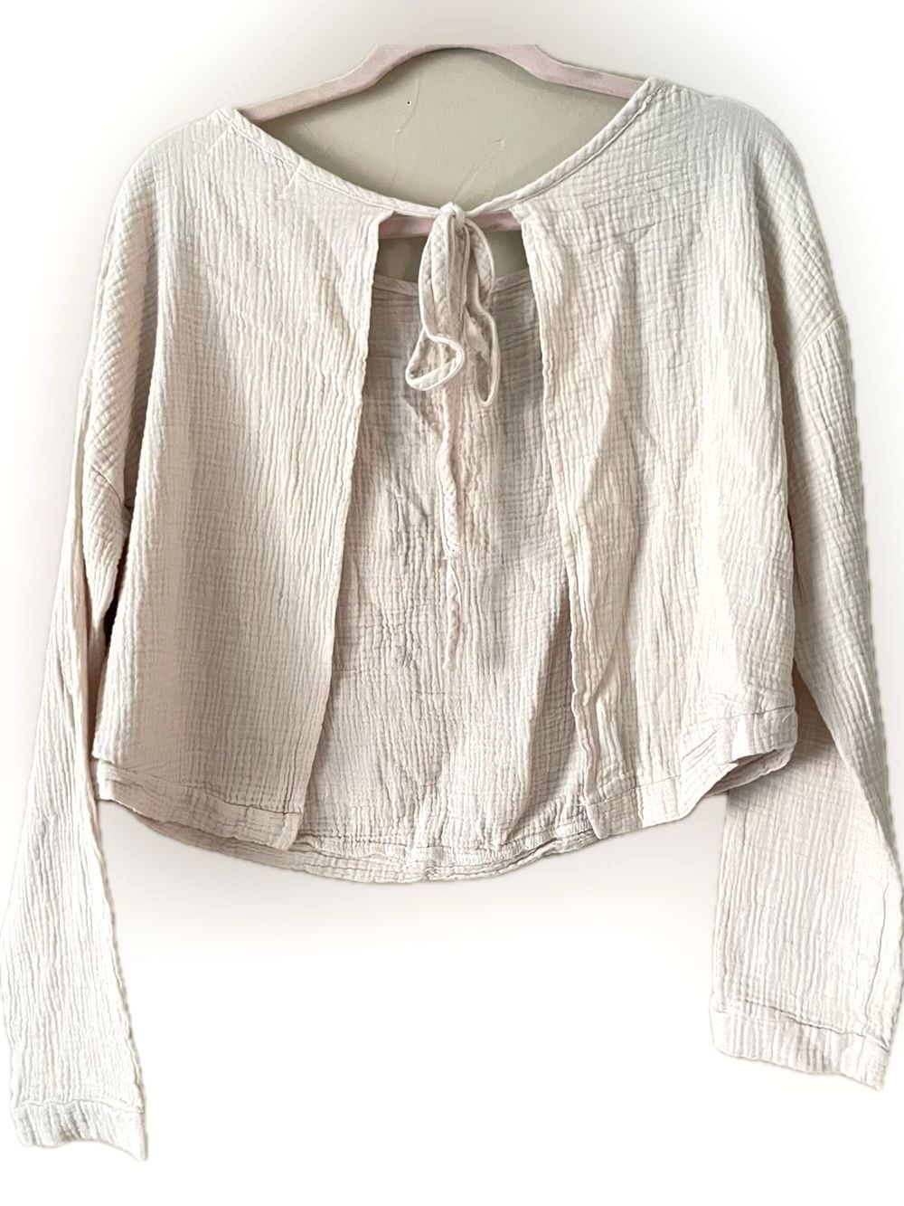 Bucket List size Medium. Lightweight cotton gauze Long-Sleeve Pocket Top — Cream